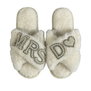 Wedding Bride "Mrs. D" Ivory Cream Furry Slip On Slippers Pearls size 38 39/8-9